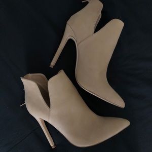 Booties with side slits